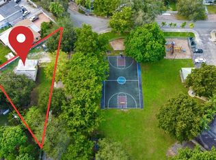 Sunkist Grove, North Miami, FL 33167