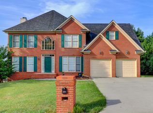 944 Garrison Ridge Blvd, Knoxville, TN 37922