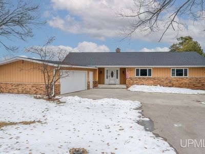 2545 Lake Shore Dr, Escanaba, MI, 49829