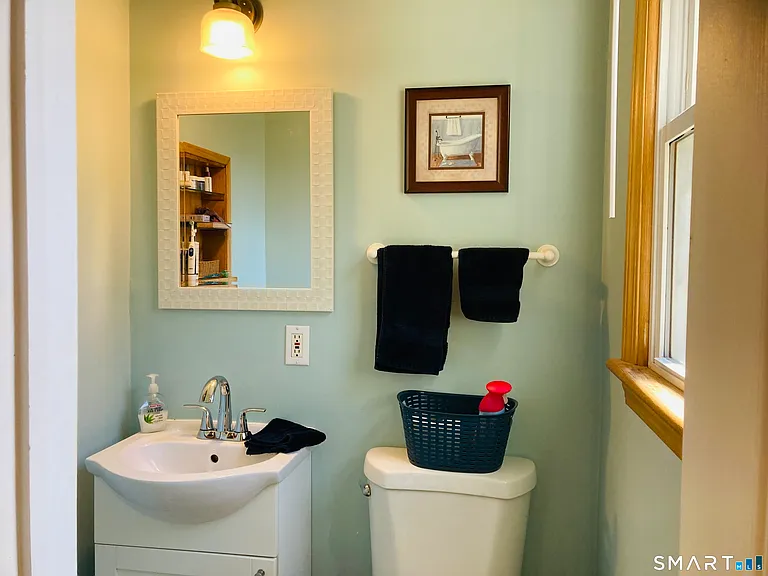 16 Farview Ave — Photo 9