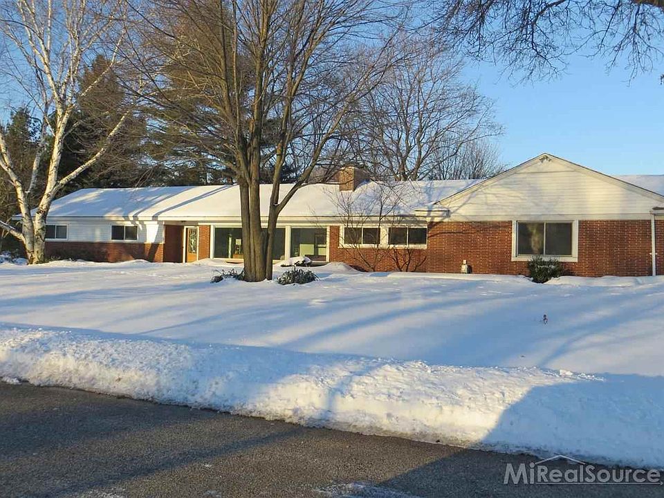 1st image of 396 Belhaven Dr