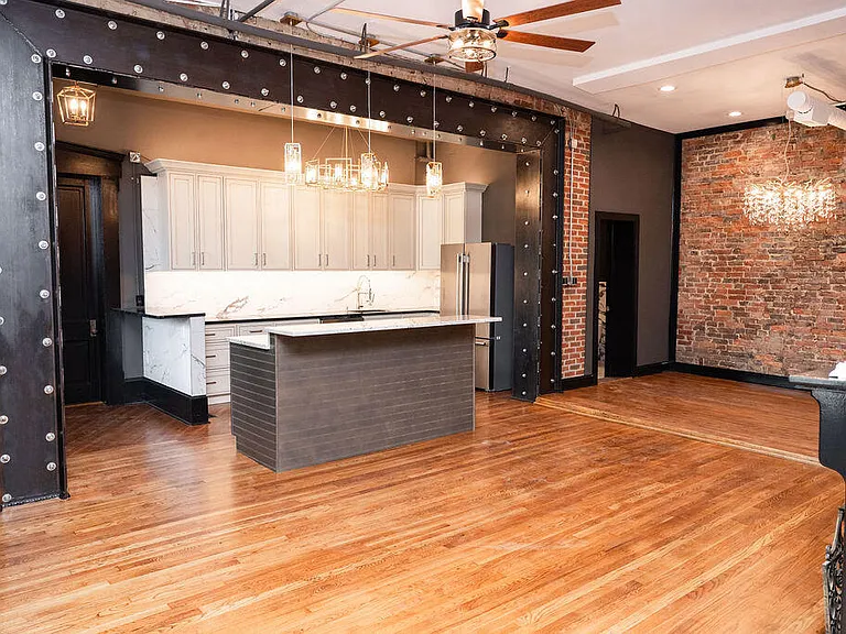 275 S Limestone St #140 — Photo 21