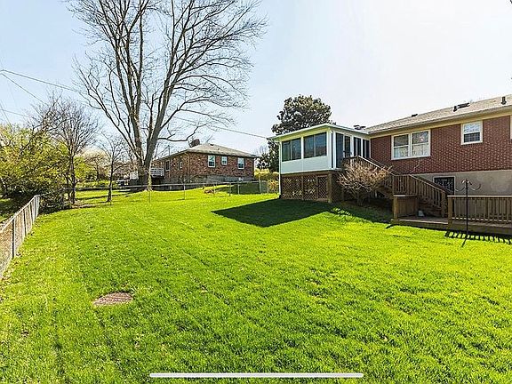 3rd image of 1015 Gainesway Dr