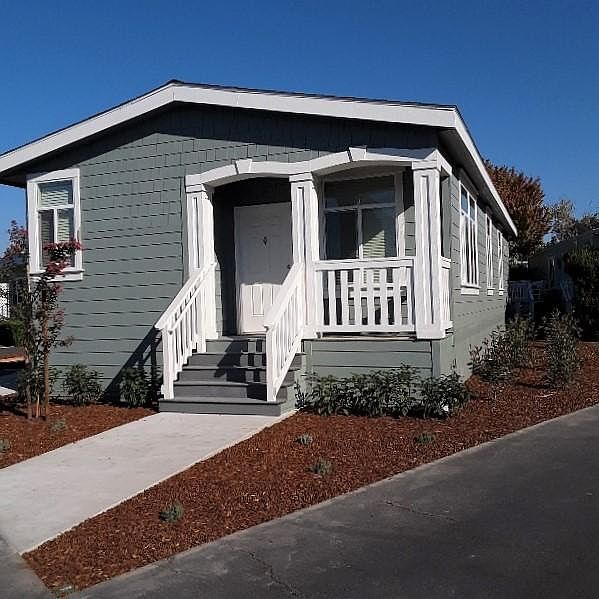 1st image of 106 Candlewood Dr