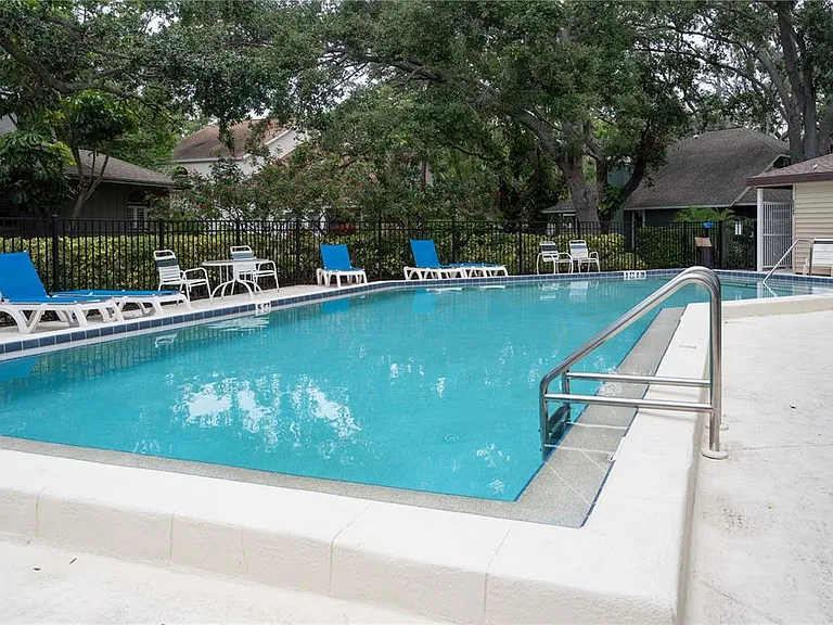 6908 Arbor Oaks Cir — Photo 45