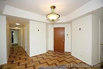 5th image of 5600 Wisconsin Ave APT 406