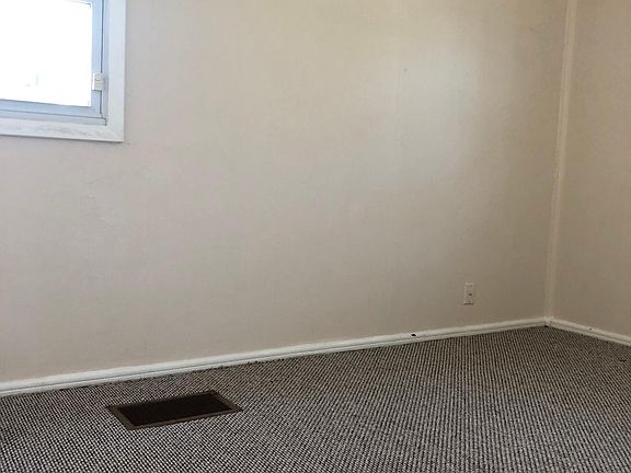 4th image of 7150 Parrish Ave