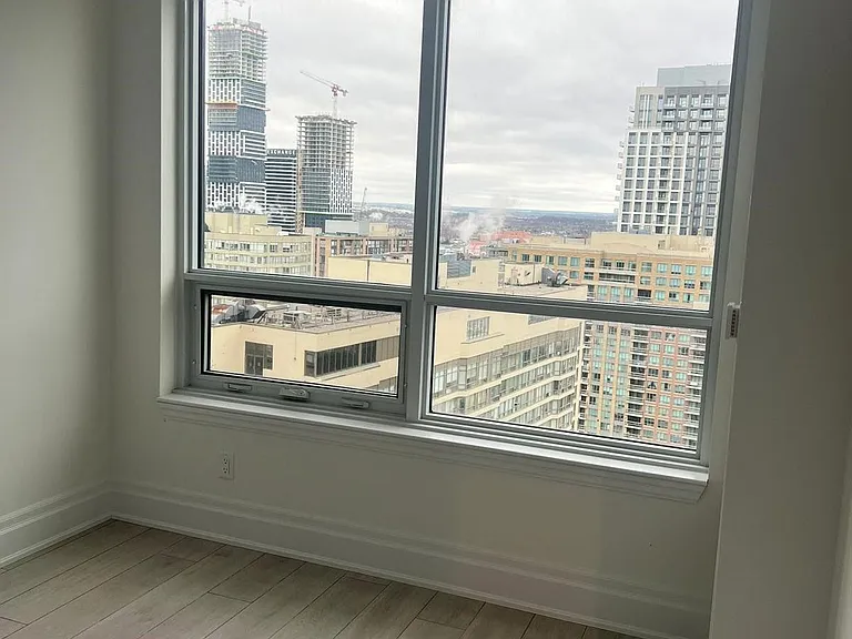 30 Elm Dr W #2501 — Photo 4