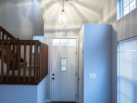 3rd image of 10317 Cadogan Dr
