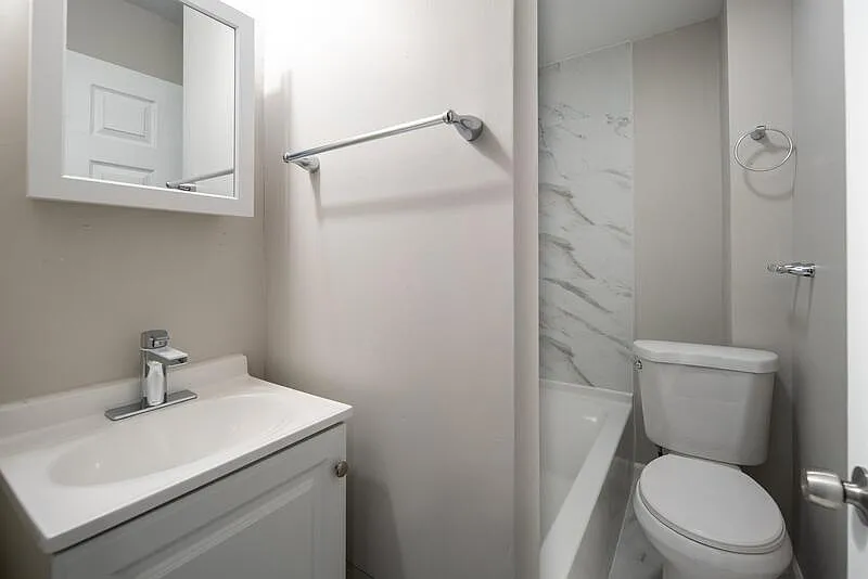 3 bed, 1.0 bath, 1200 sqft, $1,245 — Photo 4