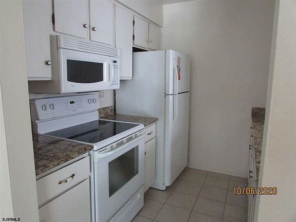 4th image of 72 Waterview Dr #72