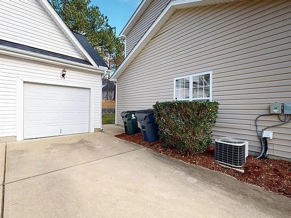 1 car garage + outdoor parking for 2 more cars