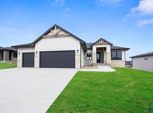 7316 E Twin Pines Ct, Sioux Falls, SD 57110