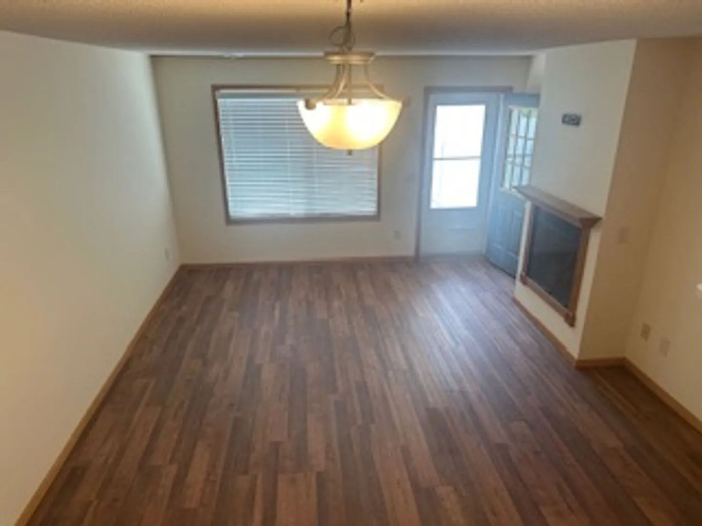 2 Bed | 1.5 Bath Townhome with Attached Garage- Apple Valley -Available NOW — Photo 3