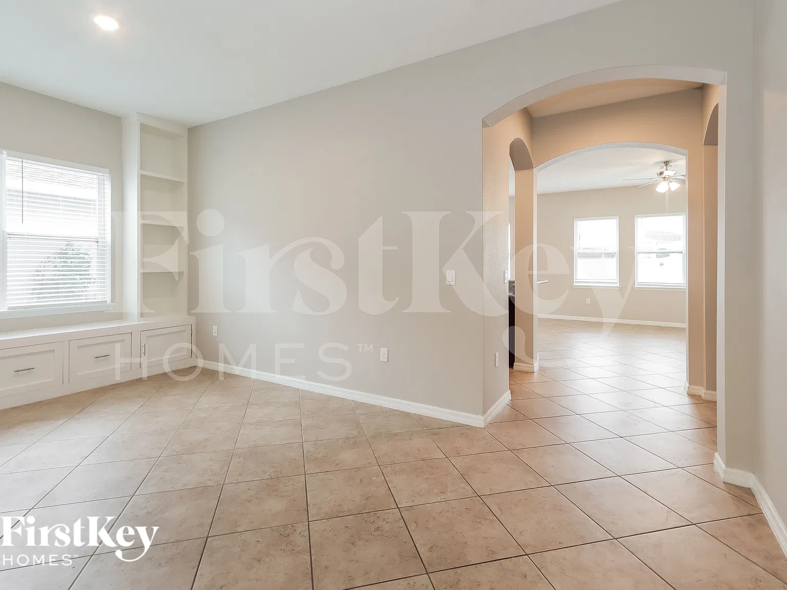 4 bed, 3.0 bath, 2415 sqft, $2,850 — Photo 3