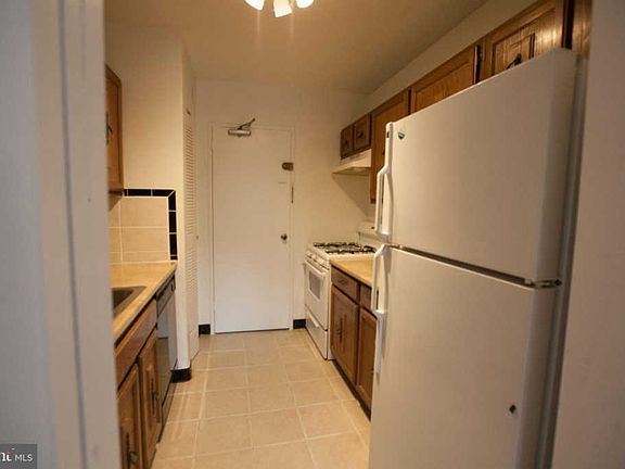 3rd image of 1830 Columbia Pike APT 202