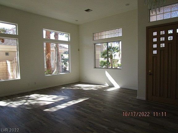 2nd image of 4528 Townview Dr