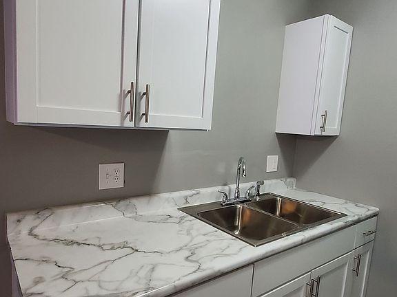 5th image of 1730 G St APT 9