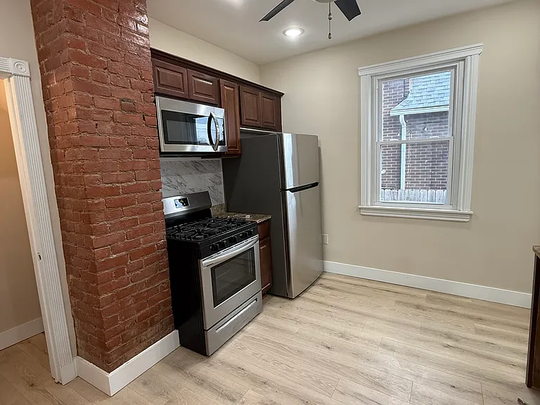 713 Clairmount Ave — Photo 18