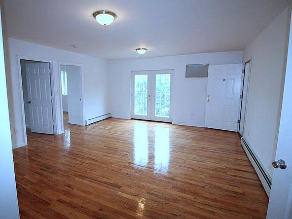 2nd image of 2948 Throop Ave Floor 2