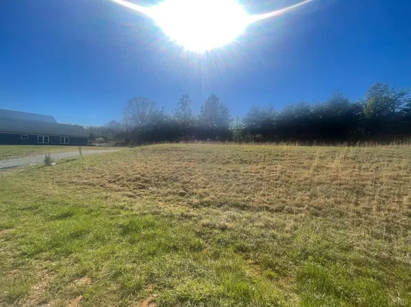 18 Barrow Hills Dr Lot 1, Huddleston, VA 24104