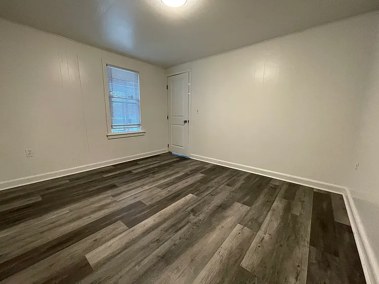 2902 Sheridan Ave — Photo 7