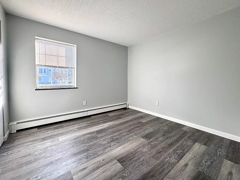 128 North St #10 — Photo 10