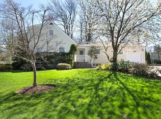 35 Stony Run, New Rochelle, NY 10804