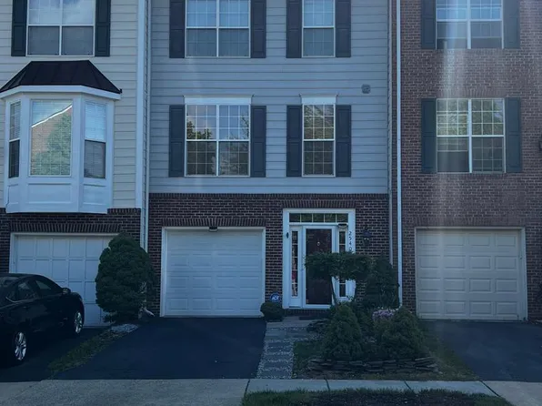 25402 Upper Clubhouse Dr, Chantilly, VA 20152
