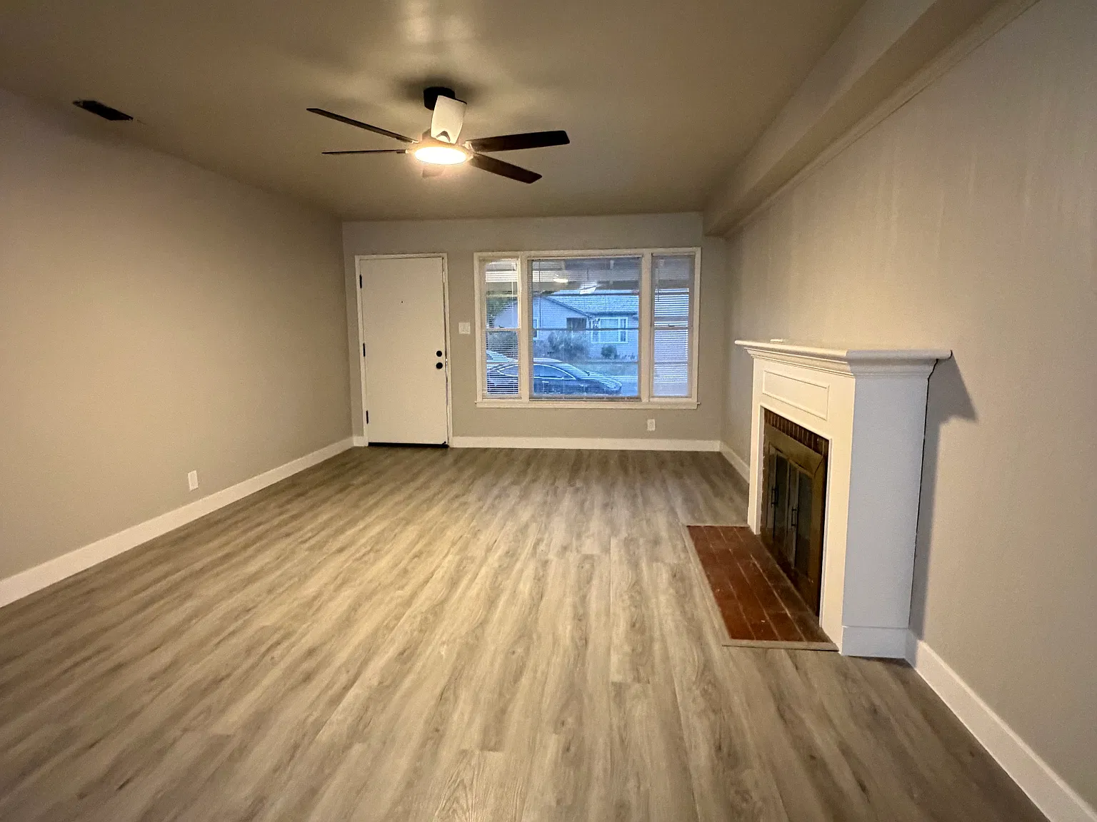 4 bed, 1536 sqft, $2,590 — Photo 2