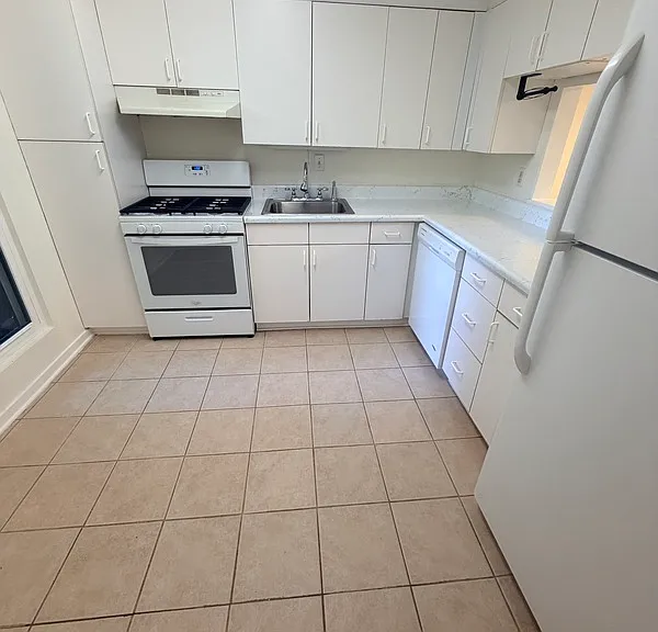 10248 Iron Mill Rd — Photo 1