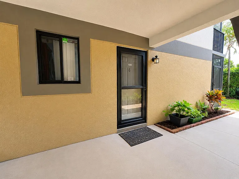 588 Trace Cir #104 — Photo 3