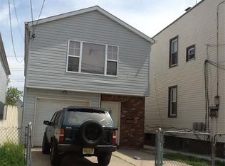 644 Elizabeth St, Perth Amboy, NJ 08861