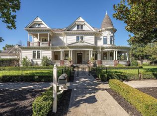 601 Charles Van Damme Way, Sonoma, CA 95476
