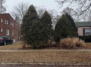 34 E Madge Ave, Hazel Park, MI 48030