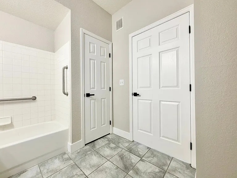 908 S Yampa St #102 — Photo 7