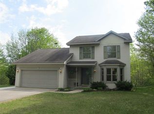 6164 Forest Ridge Ln, Harbor Springs, MI 49740