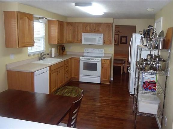 2nd image of 8436 Brandonhill Ct
