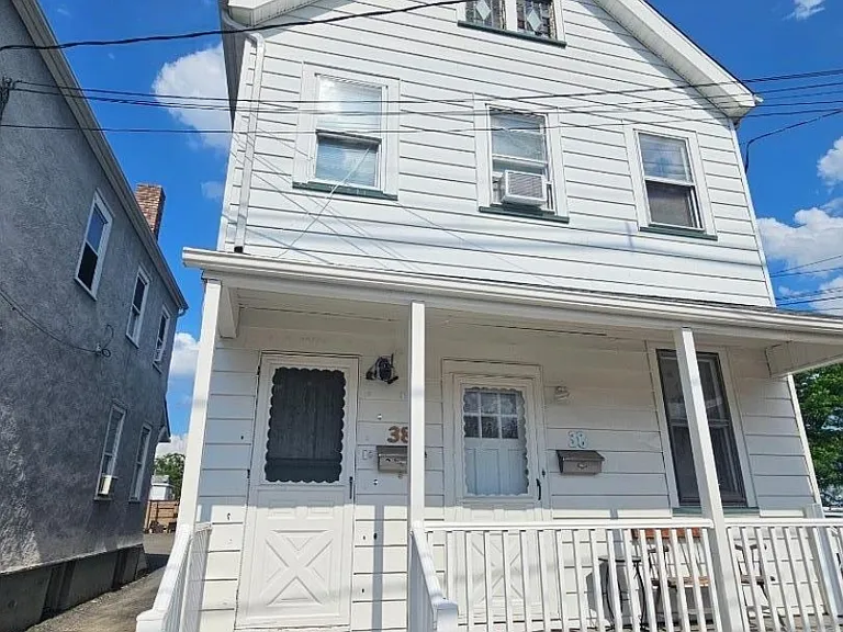 38A N Thompson St — Photo 1