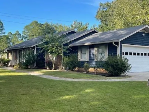 108 Calhoun Dr, Cheraw, SC 29520