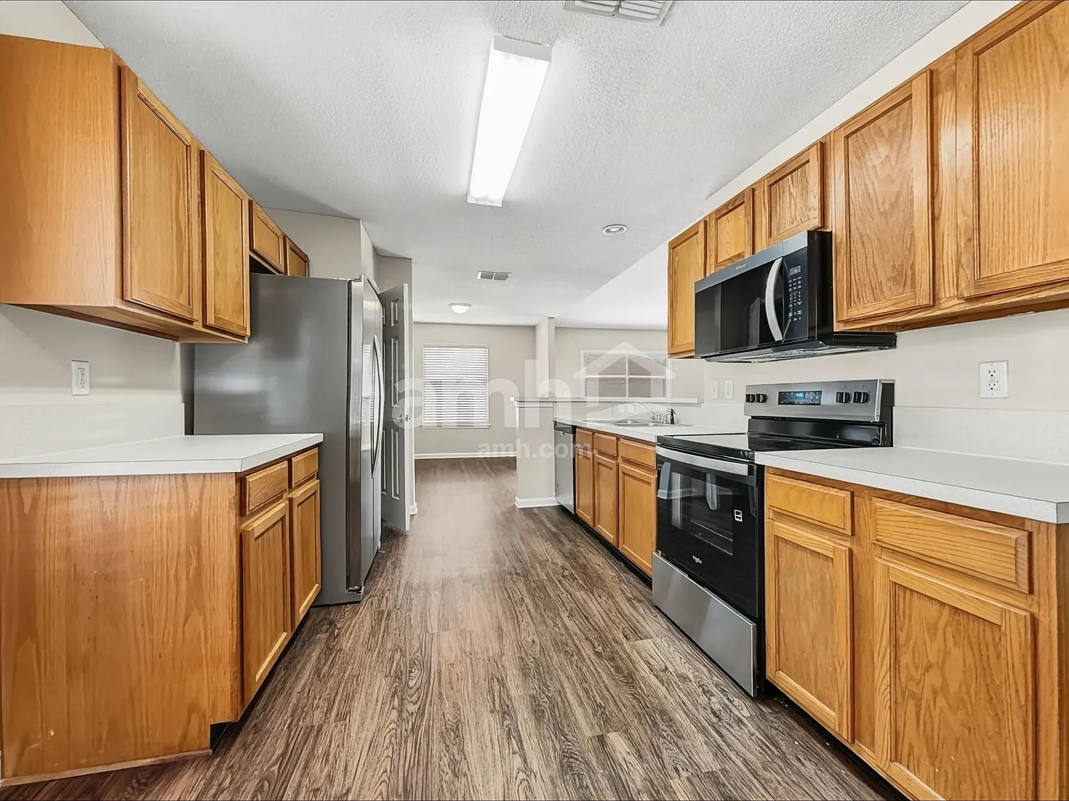 4 bed, 2.0 bath, 1865 sqft, $2,000 — Photo 3