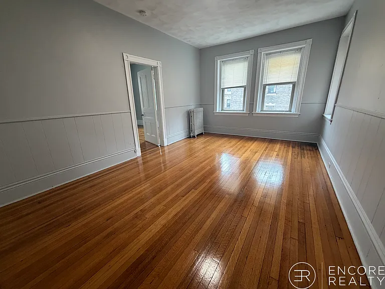 11 Park St #7 — Photo 3