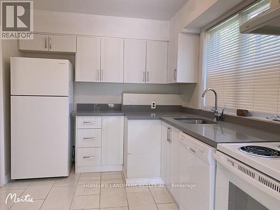 4th image of 125 Libby Blvd