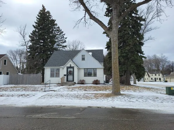 1200 3rd St SW, Willmar, MN 56201