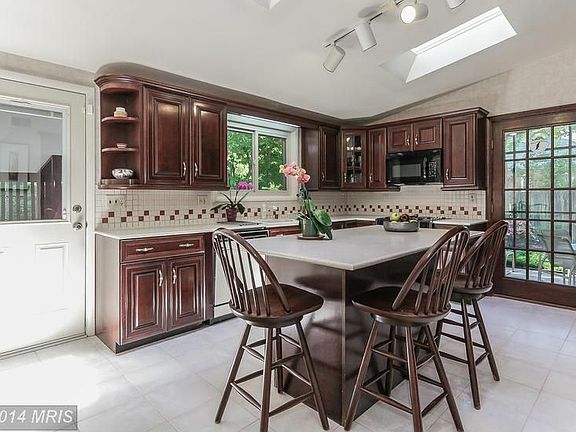 5th image of 6803 Crossman St