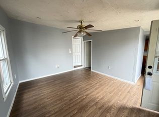 1099 Irishtown Rd APT E, New Oxford, PA 17350