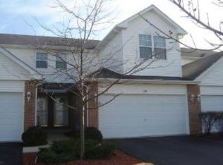 425 Coventry Cir, Glendale Heights, IL 60139