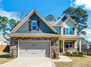 1315 Masterpiece Dr, Hope Mills, NC 28348