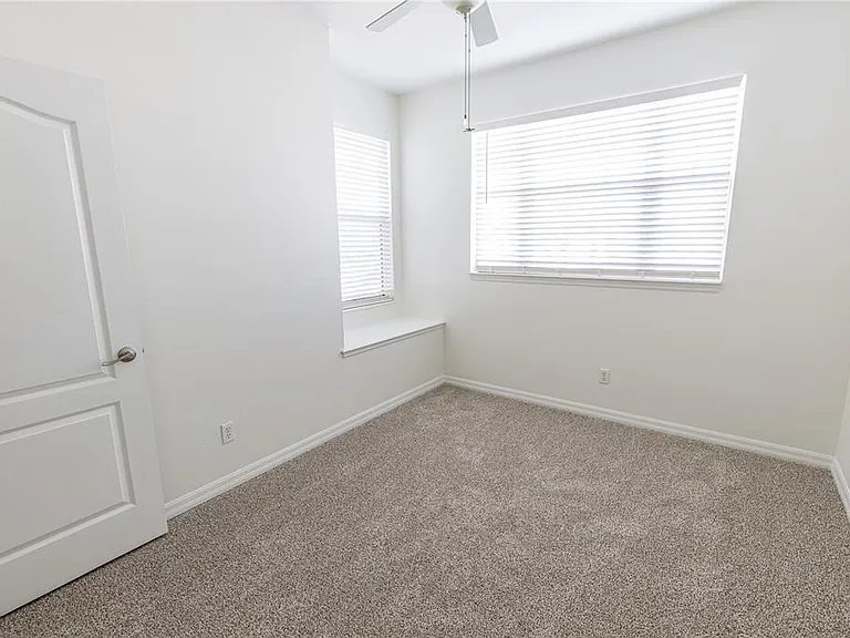 1085 Jonah Dr — Photo 28