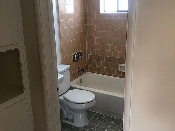 5th image of 1450 Marine Ave #15